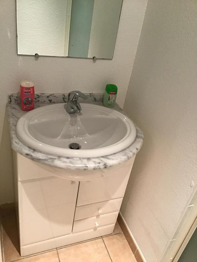 Appartement 3 Min A Pied Du Centre D'Uzes Parking Piscine Exterior foto