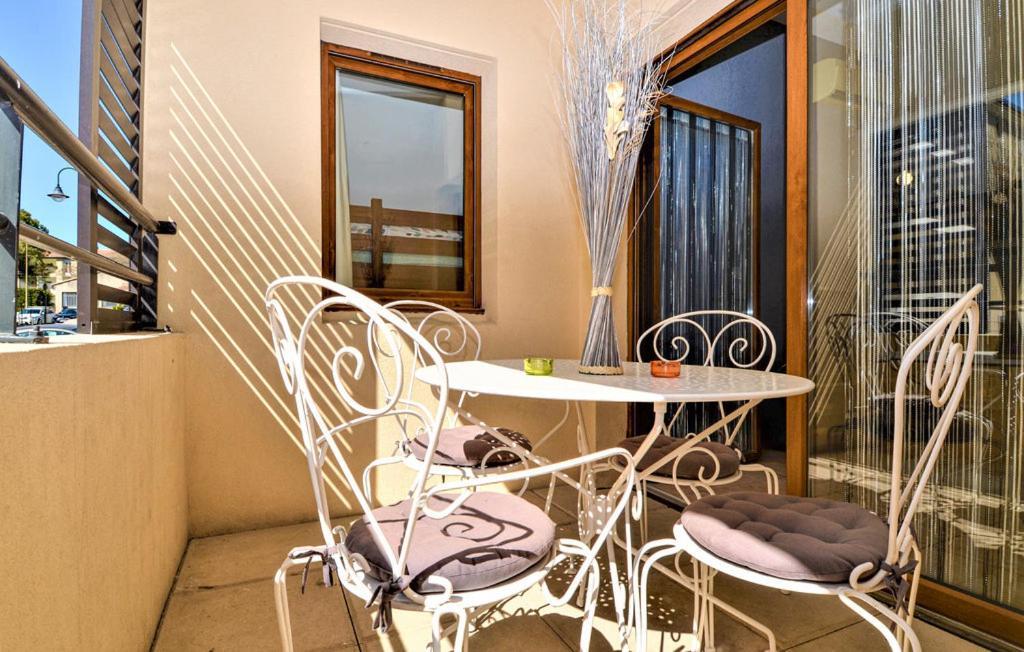 Appartement 3 Min A Pied Du Centre D'Uzes Parking Piscine Exterior foto