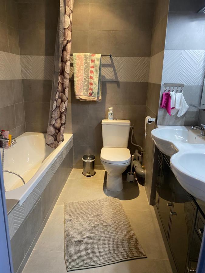 Appartement 3 Min A Pied Du Centre D'Uzes Parking Piscine Exterior foto